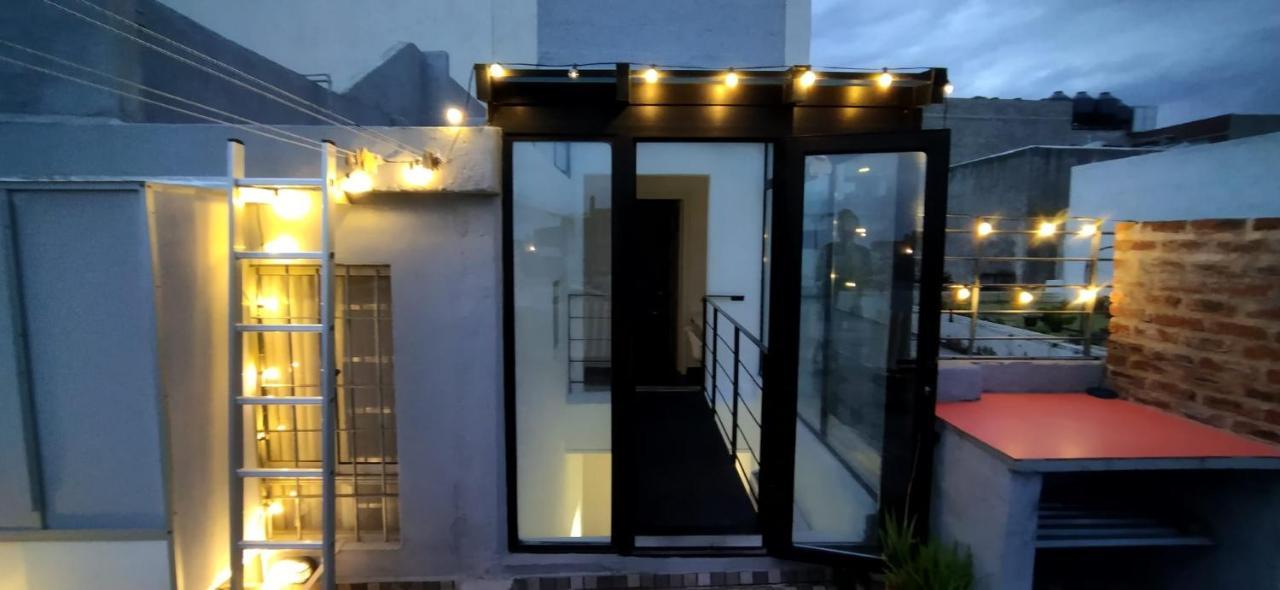 House With Large Terrace, Jacuzzi And Gated Parking For One Car Montevideu Exterior foto