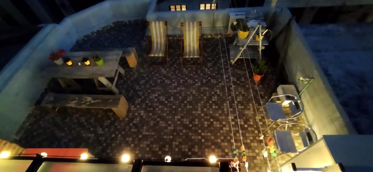 House With Large Terrace, Jacuzzi And Gated Parking For One Car Montevideu Exterior foto