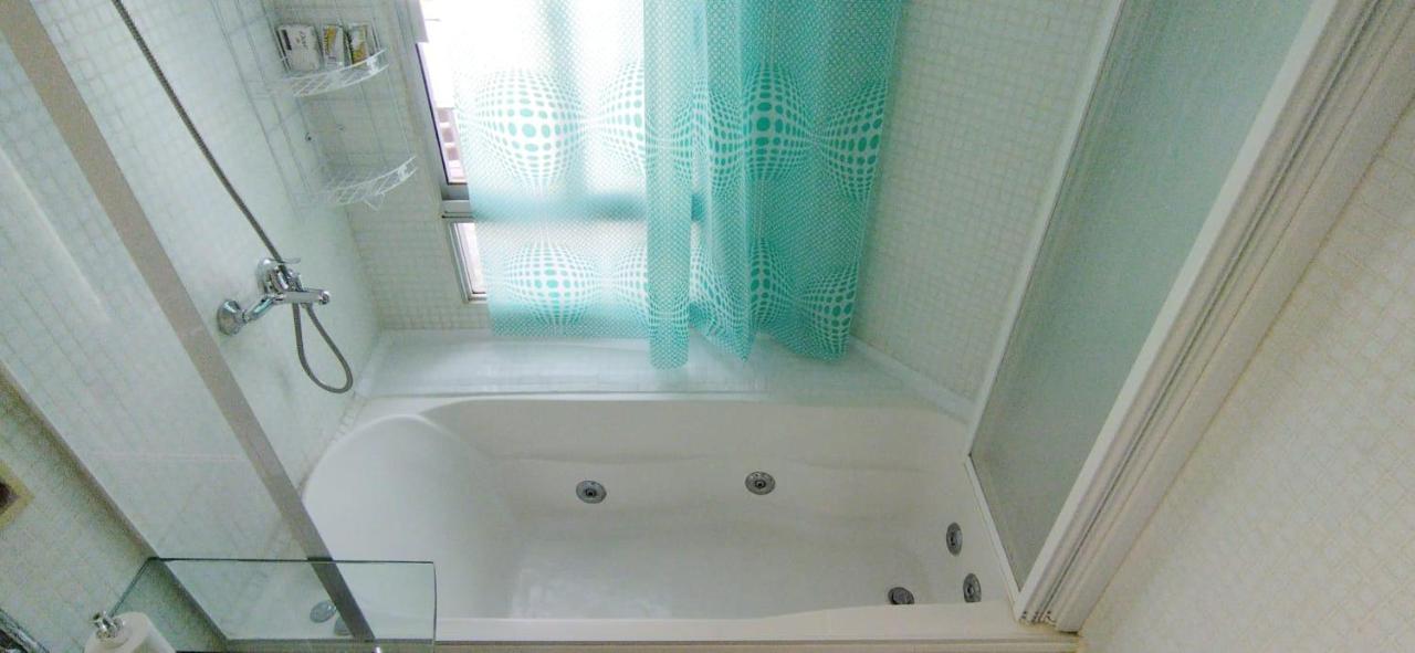 House With Large Terrace, Jacuzzi And Gated Parking For One Car Montevideu Exterior foto